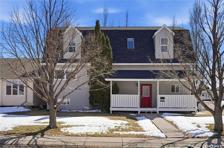 Photo de la propriété:  202 Coben Crescent  SK S7S 1B1 
