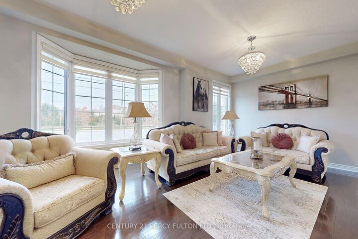 Property Photo: 39 Jocada Court ON L4E 0Z5