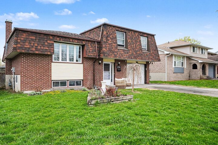 Property Photo:  1350 Linden Crescent  ON K6V 6B6 