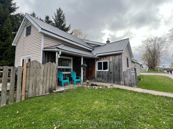 Property Photo: 34 Main Street ON N0H 2N0