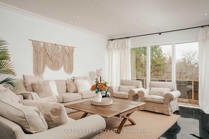 Property Photo:  1 Garnier Court  ON M2M 4C7 