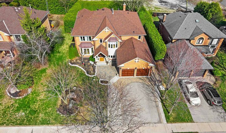 Property Photo: 409 Alex Doner Drive ON L3X 1C6