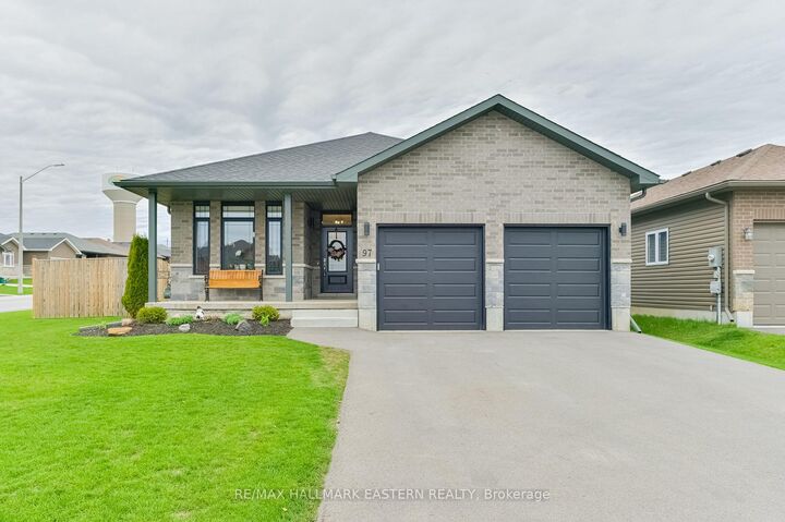 Property Photo: 97 Northumberland Boulevard ON K8V 0K9