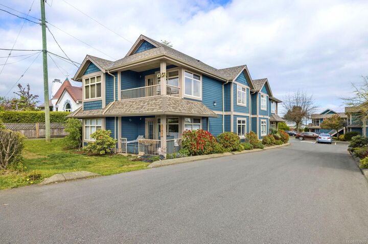 Property Photo: 2951 Oak St #202A BC V0R 1K0