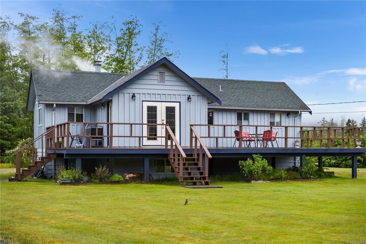 Property Photo: 843 Sayward Rd BC V0P 1R0