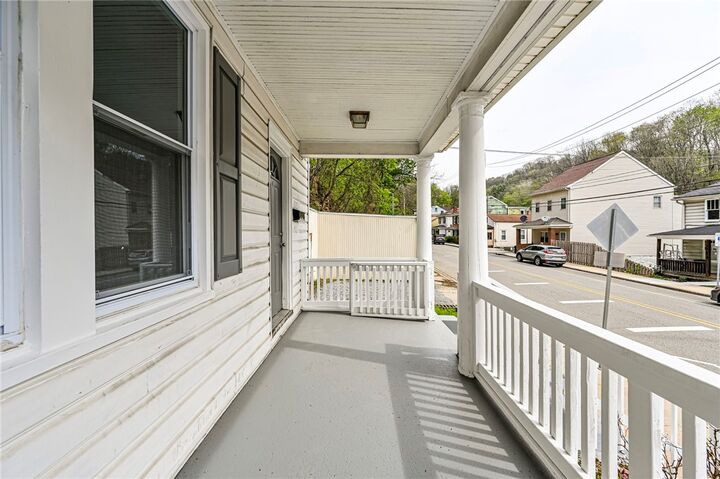 Property Photo:  1010 Woods Run Ave  PA 15212 