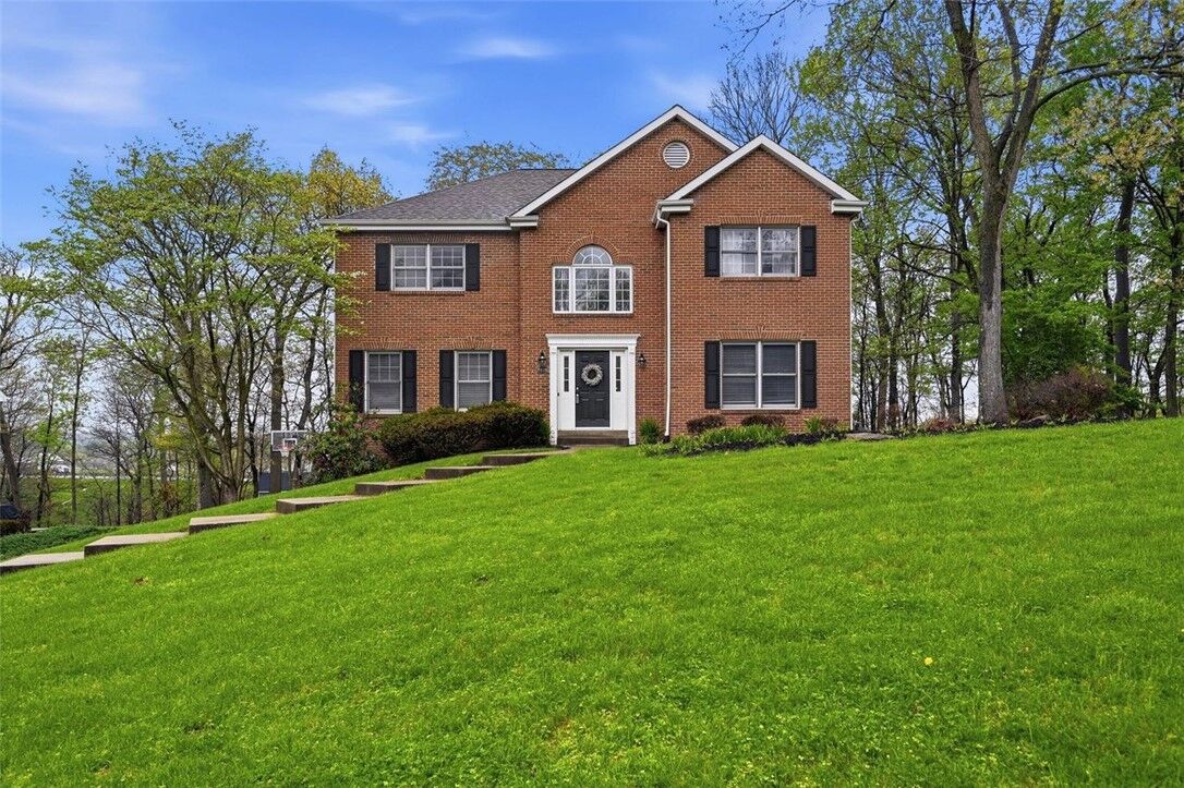 Property Photo:  2436 Wedgewood Dr  PA 15090 
