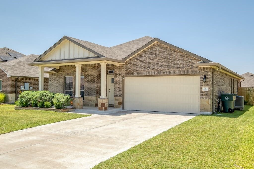 Property Photo:  239 High More Court  TX 76502 