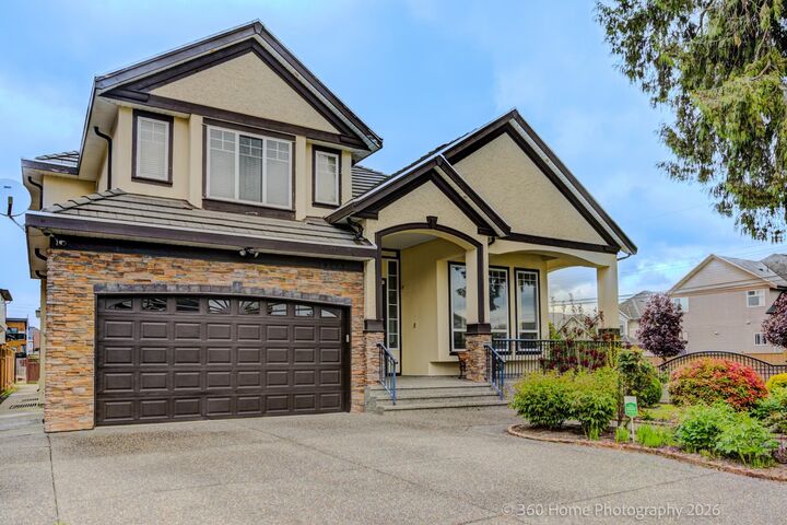 14995 71 Avenue — photo 1