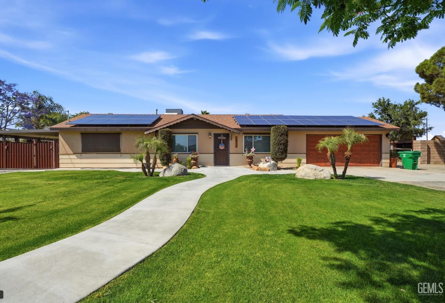 Property Photo:  10328 Shellabarger Rd Ca  CA 93312 
