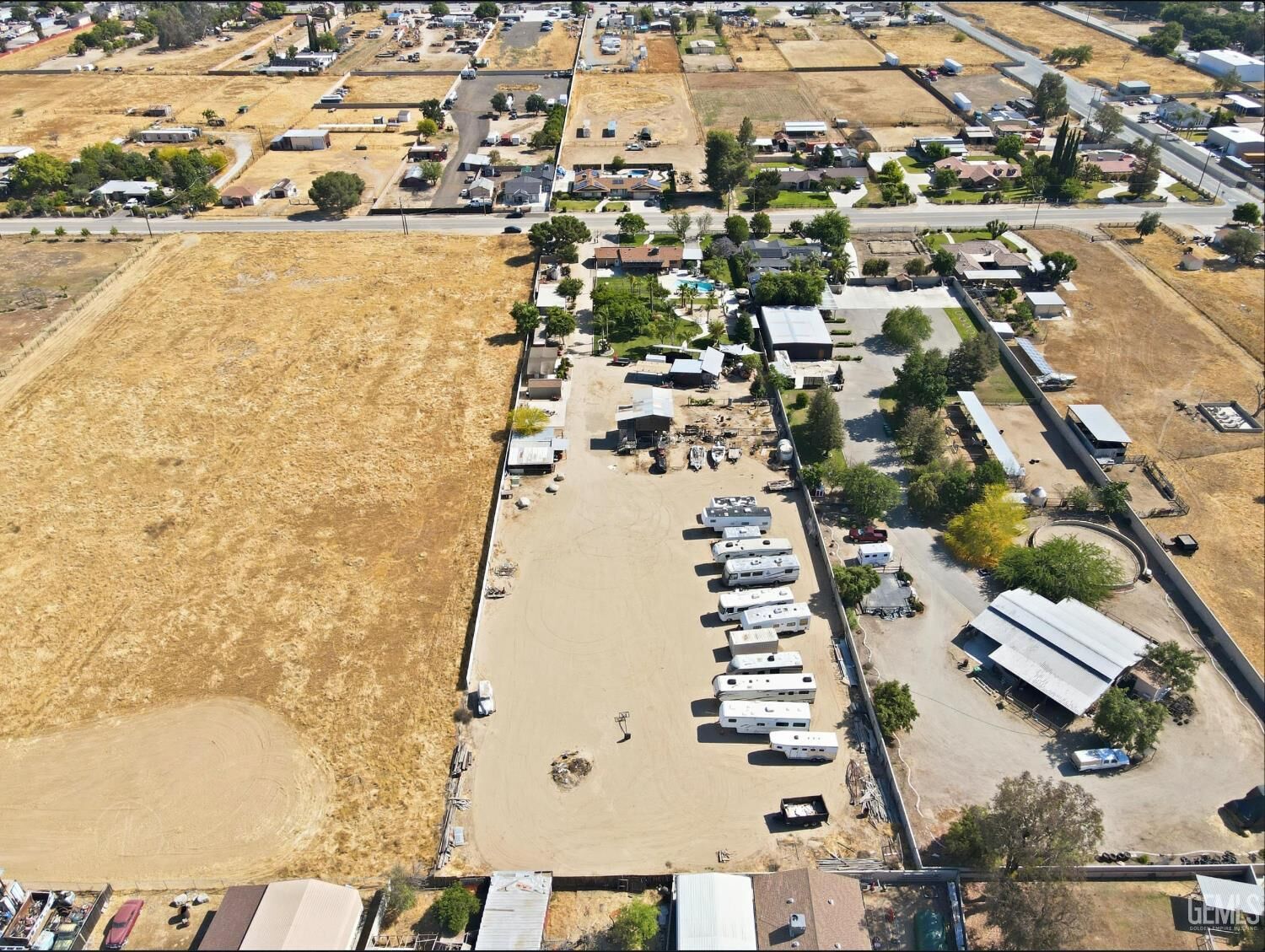 Property Photo:  10328 Shellabarger Rd Ca  CA 93312 