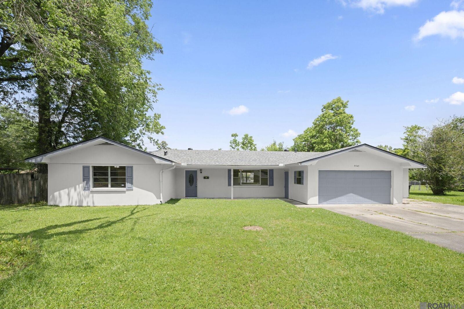 Property Photo:  9543 Greenbriar Dr  LA 70815 