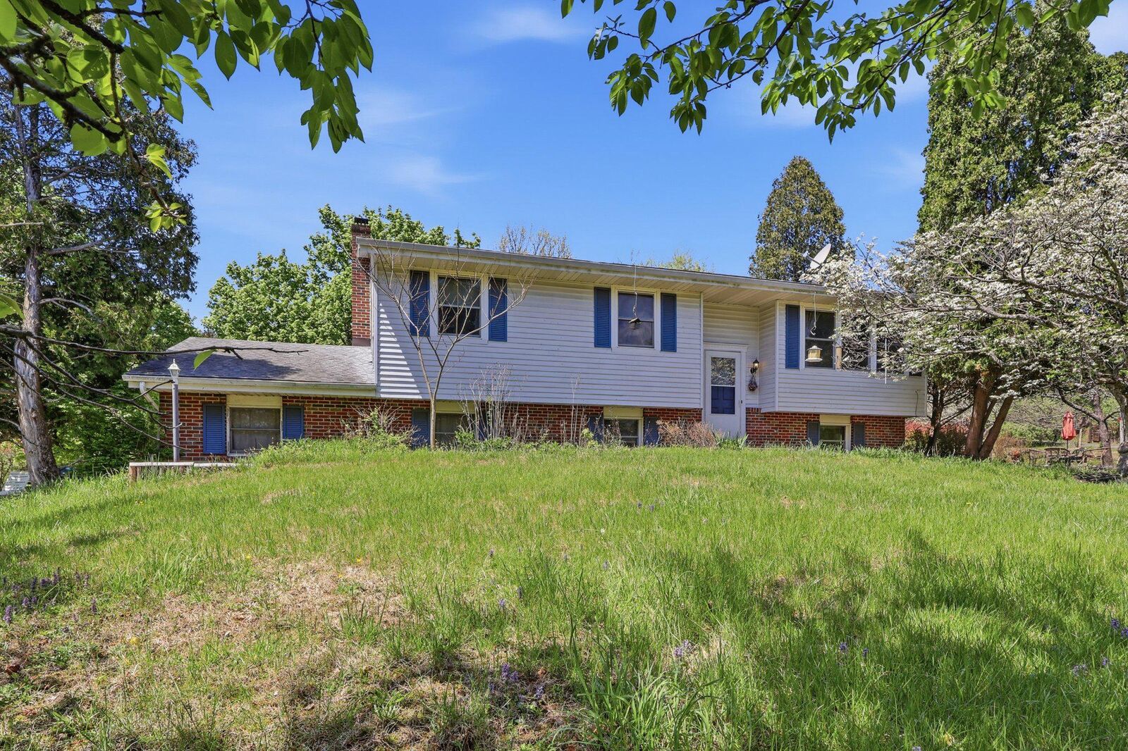 Property Photo: 34 Hollow Horn Road PA 18920