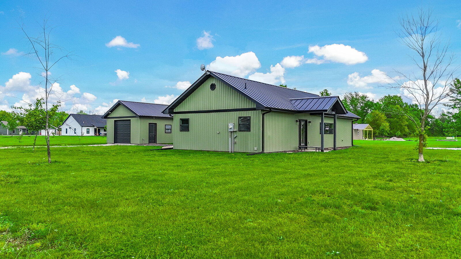 Property Photo:  5 Suzanne Ct  MO 65243 