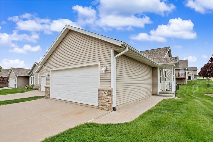 Property Photo:  246 Whirlaway Lane  IA 52228 