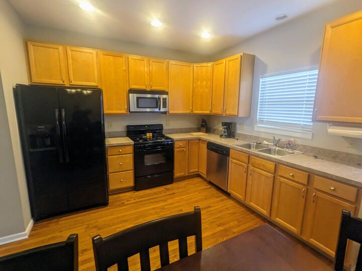 Property Photo:  498 E Kossuth Street  OH 43206 