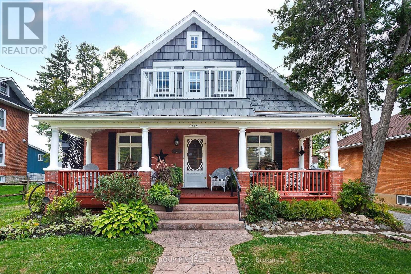 Property Photo: 414 Osborne Street ON L0C 1H0