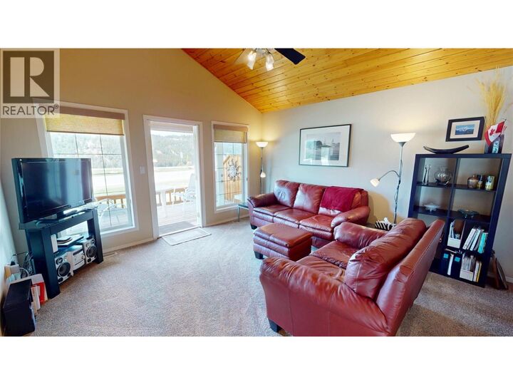 Property Photo: 451 13th Avenue BC V0A 1K4