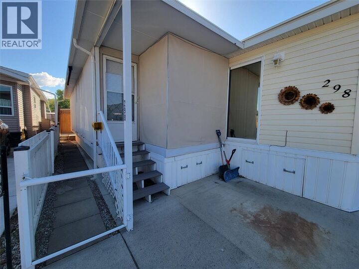 Property Photo:  415 Commonwealth Road 298  BC V4V 1P4 
