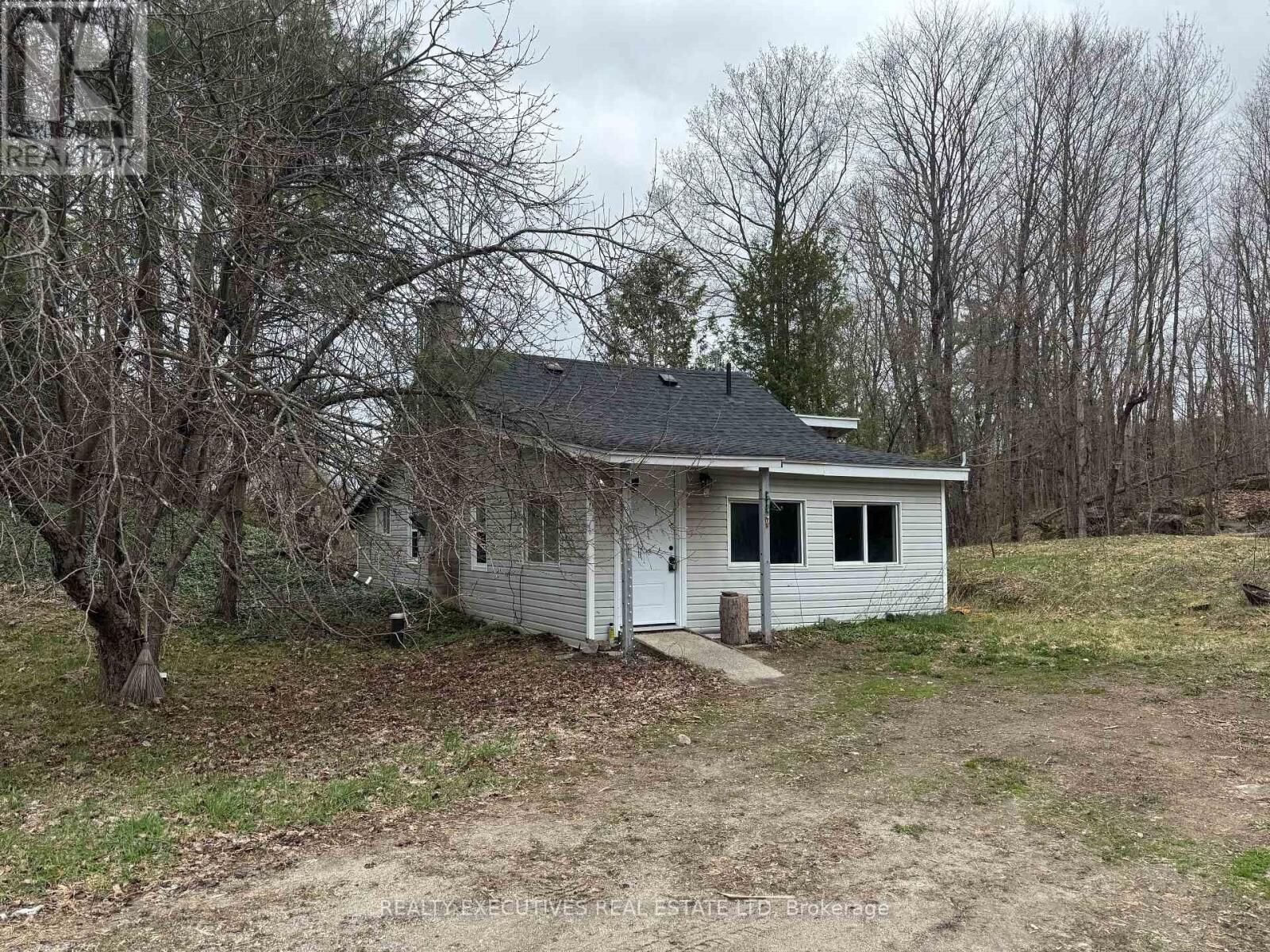Property Photo: 10146 509 Road North ON K0H 2J0