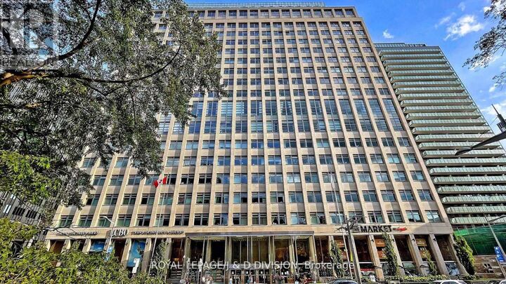 Property Photo: 111 St Clair Avenue West 1408 ON M4V 1N5