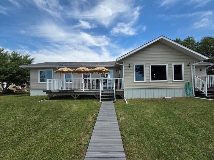 Property Photo: 39 Meadowlark Road MB R0C 2S0