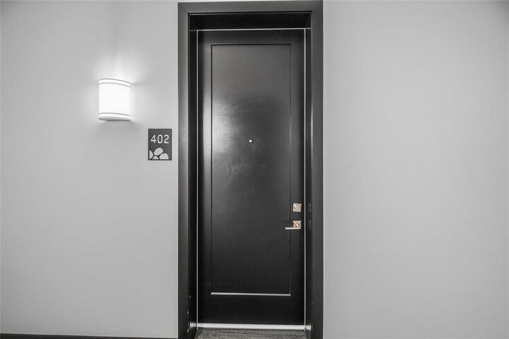 Property Photo:  2033 Henderson Highway  MB R2G 1P7 
