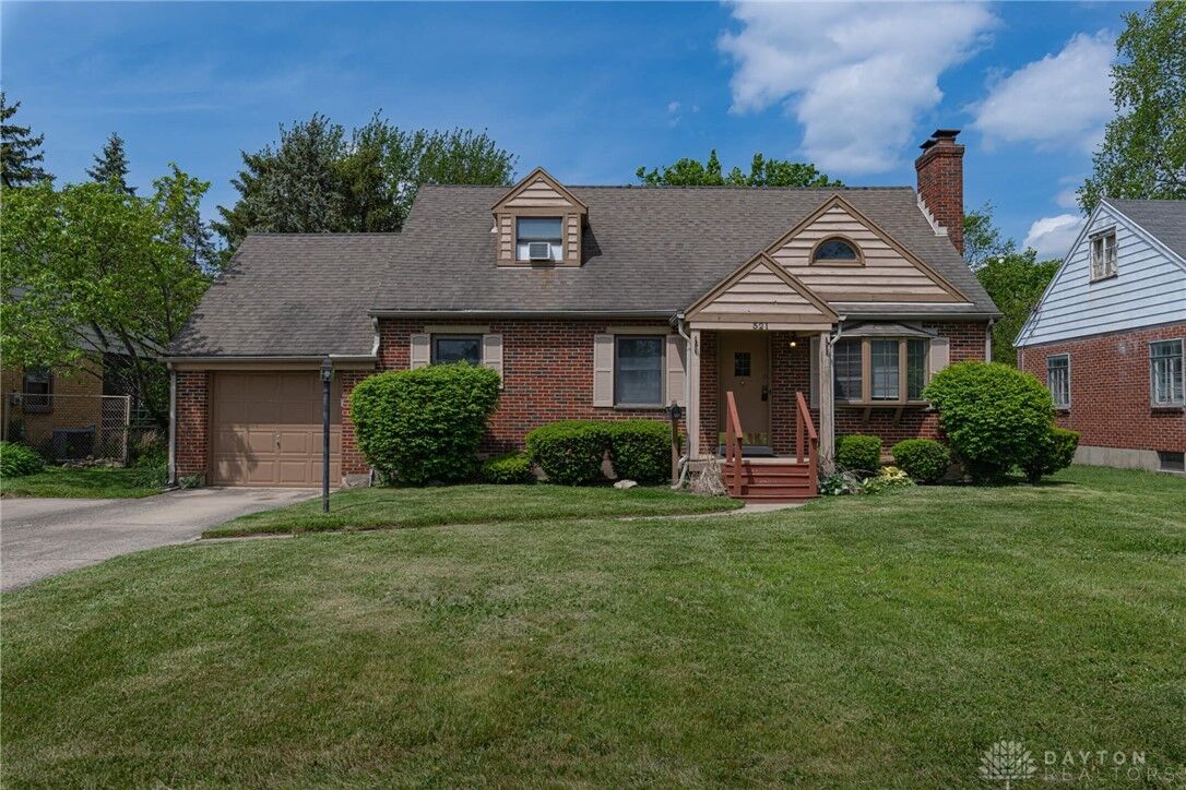 Property Photo: 521 Oakview Drive OH 45429