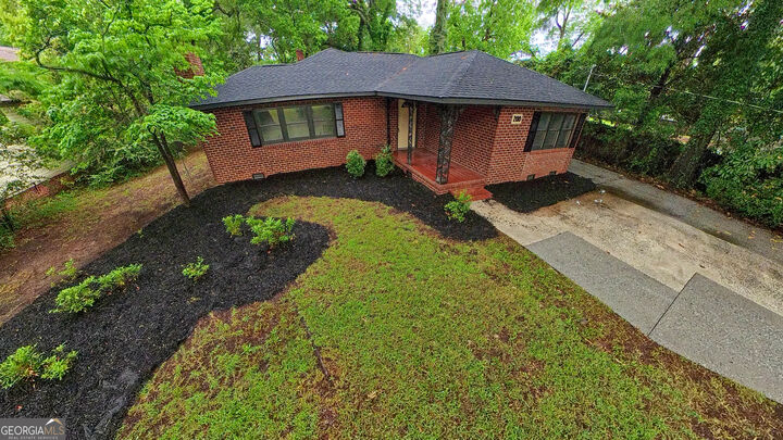 Property Photo:  200 Everett Square  GA 31030 