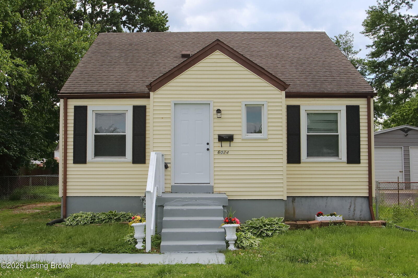 Property Photo:  6024 Lewis Way  KY 40272 