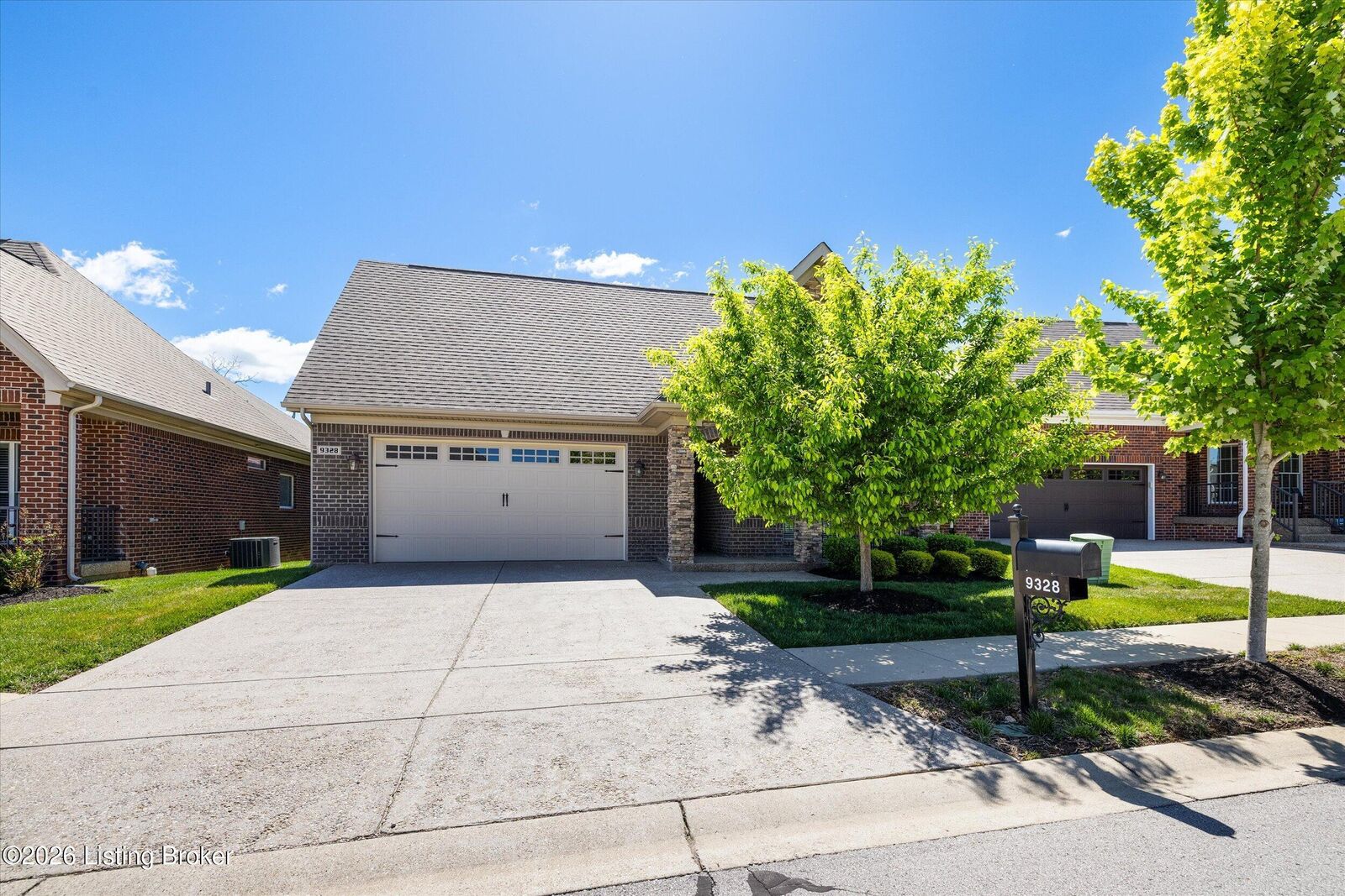 Property Photo:  9328 Cross Meadows Cir  KY 40291 