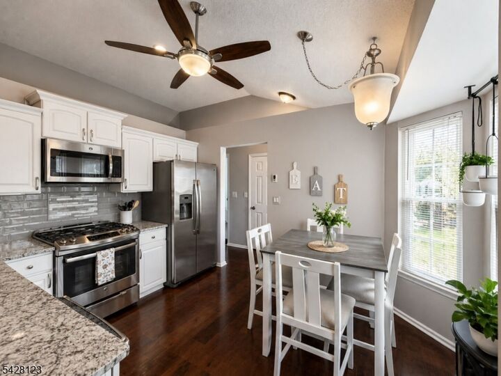 Property Photo:  605 Magnolia Ln Ondo  NJ 08876 
