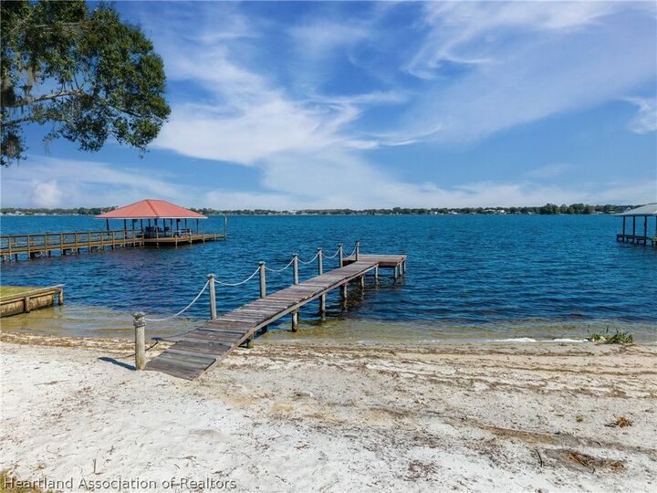 Property Photo:  4160 Lakeview Drive  FL 33870 