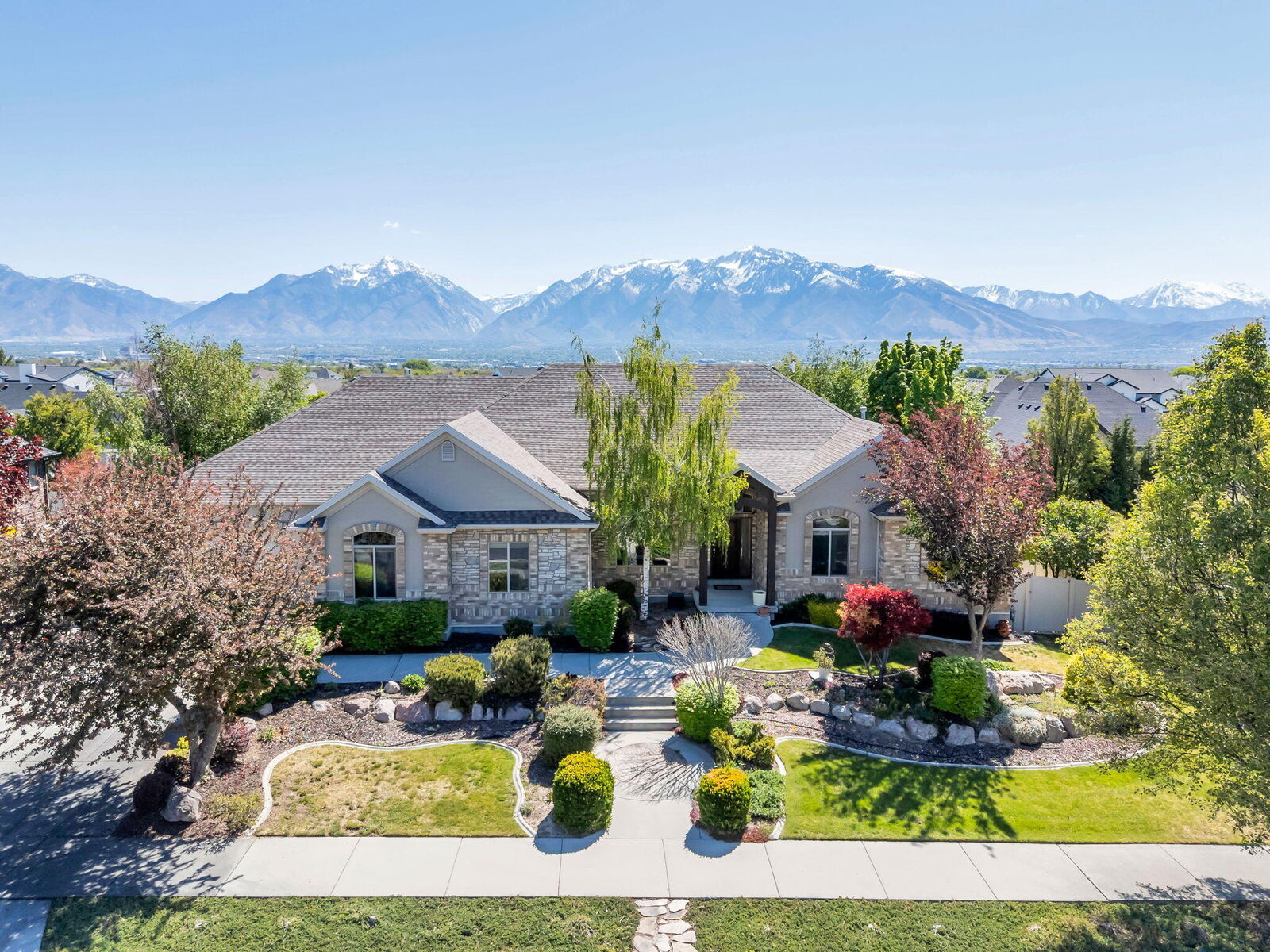 Property Photo:  10927 Scotty Dr  UT 84095 