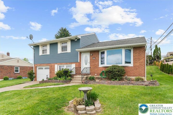 Property Photo:  307 Sumner Avenue  PA 18052 