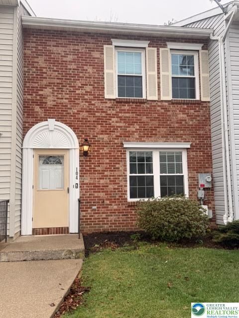 Property Photo:  104 Empire Court  PA 18020 