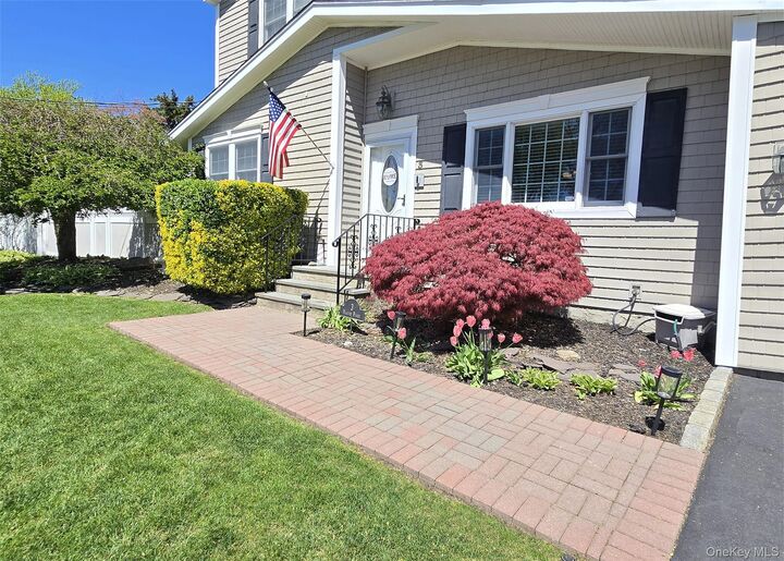 Property Photo:  3 Martin Place  NY 11738 