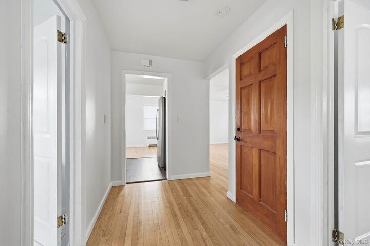 Property Photo:  85 Bennett Avenue 2  NY 10701 