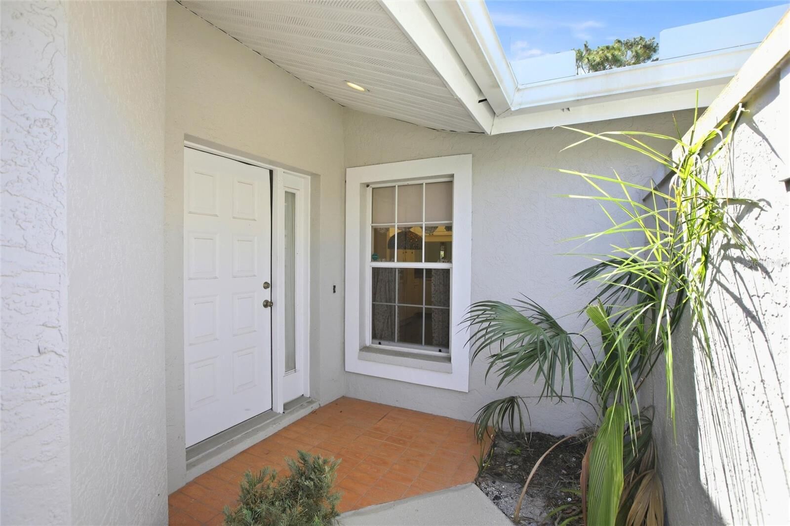 Property Photo:  5576 Country Club Way 5576  FL 34243 
