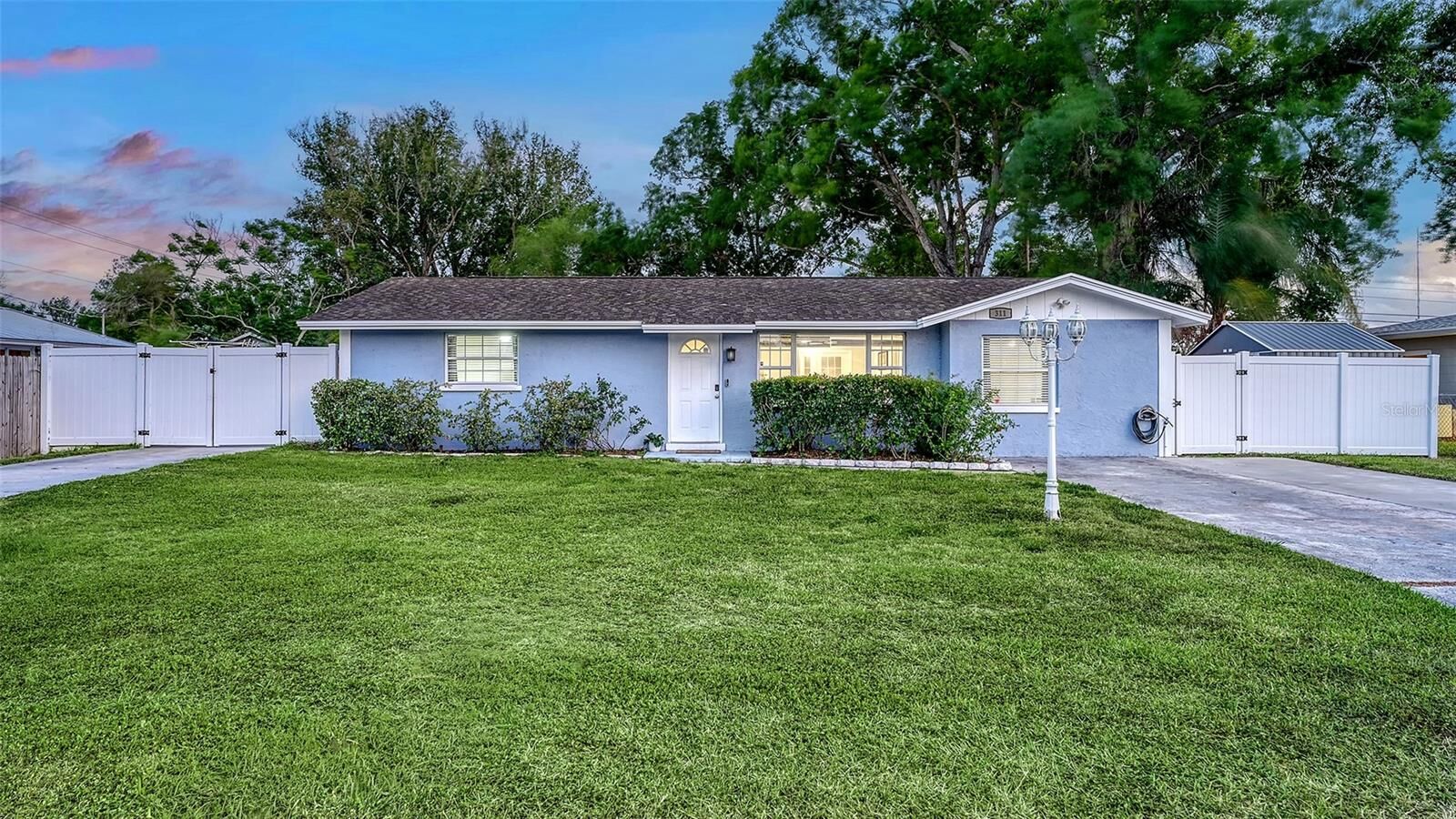 Property Photo:  311 44th Street Court W  FL 34221 
