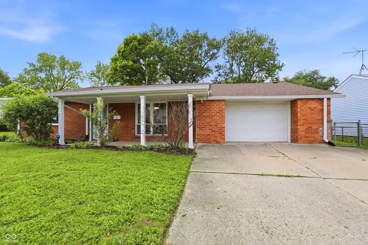 Property Photo: 2932 S Parker Avenue IN 46203