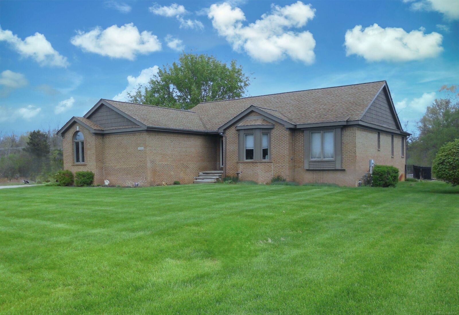 Property Photo: 10690 Oxbow Heights Drive MI 48386