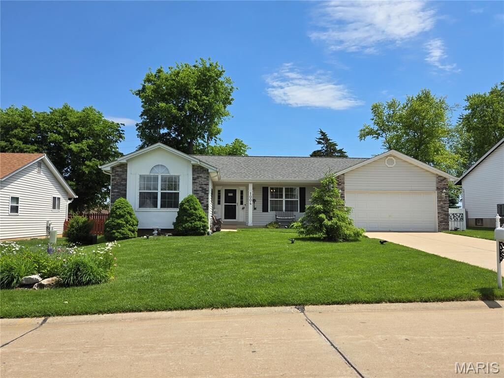 Property Photo:  1004 N Brampton Drive  MO 63304 