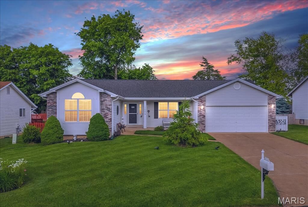 Property Photo:  1004 N Brampton Drive  MO 63304 