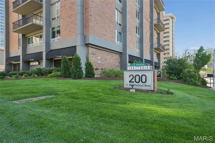 Property Photo:  200 S Brentwood Boulevard 7F  MO 63105 