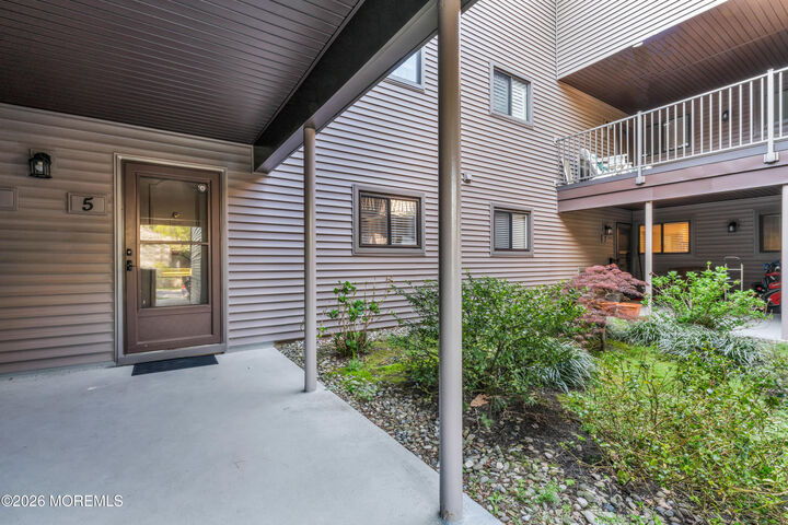 Property Photo:  5 Eastport Court  NJ 07701 