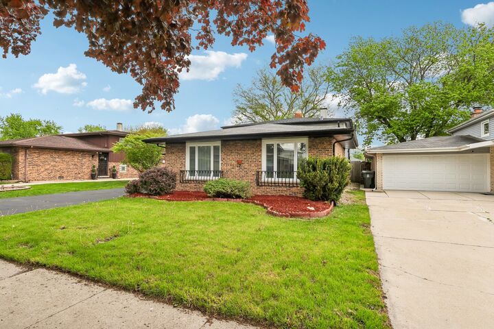 Property Photo:  15631 E End Avenue  IL 60419 