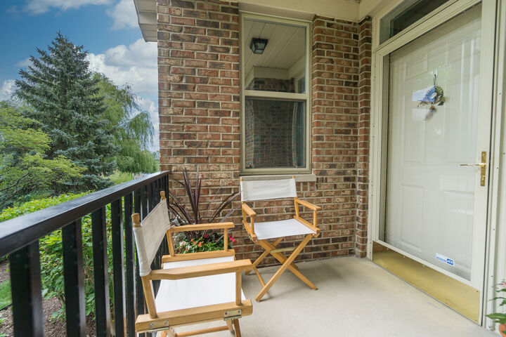 Property Photo:  