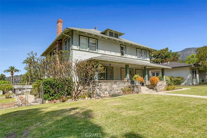 Property Photo:  425 N Canyon  CA 91016 