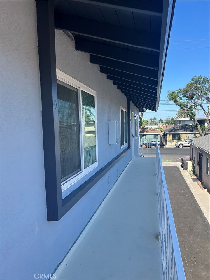 Property Photo:  5852 Orange Avenue 4  CA 90805 